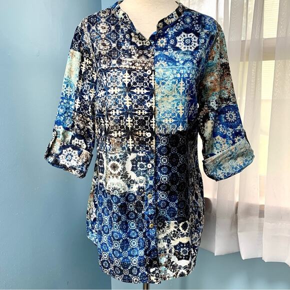 Soft Surroundings Blue Batik Print Button Down Size Small - Picture 7 of 7